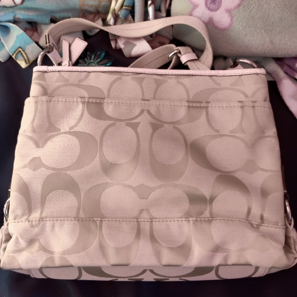 * Valentine's Day Special * COACH messenger style bag - Picture 2 of 5